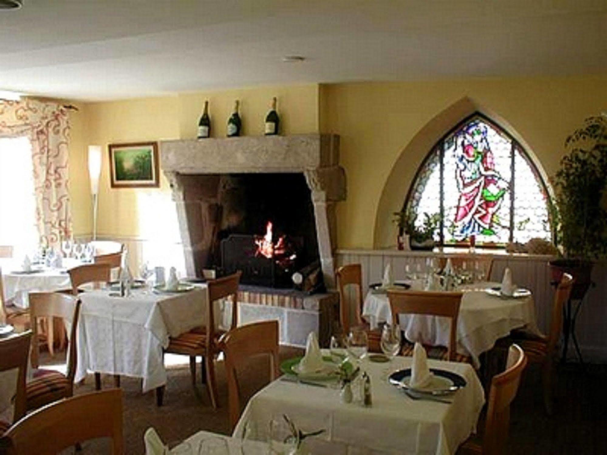 Le Saint Eloi Logis & Spa Restaurant L Schumacher Solignac Exterior photo